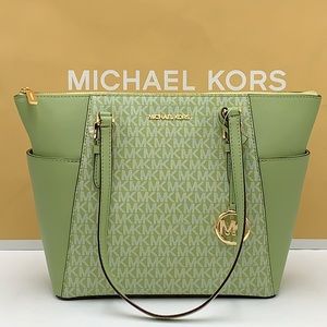 MICHAEL KORS
Charlotte Large Logo and Leather Top-Zip Tote Bag Light Sag…